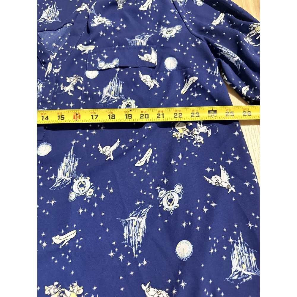 Disney Princess Cinderella Blue Castle Glass Slipper Roll Tab Blouse Size 2 - Picture 3 of 8